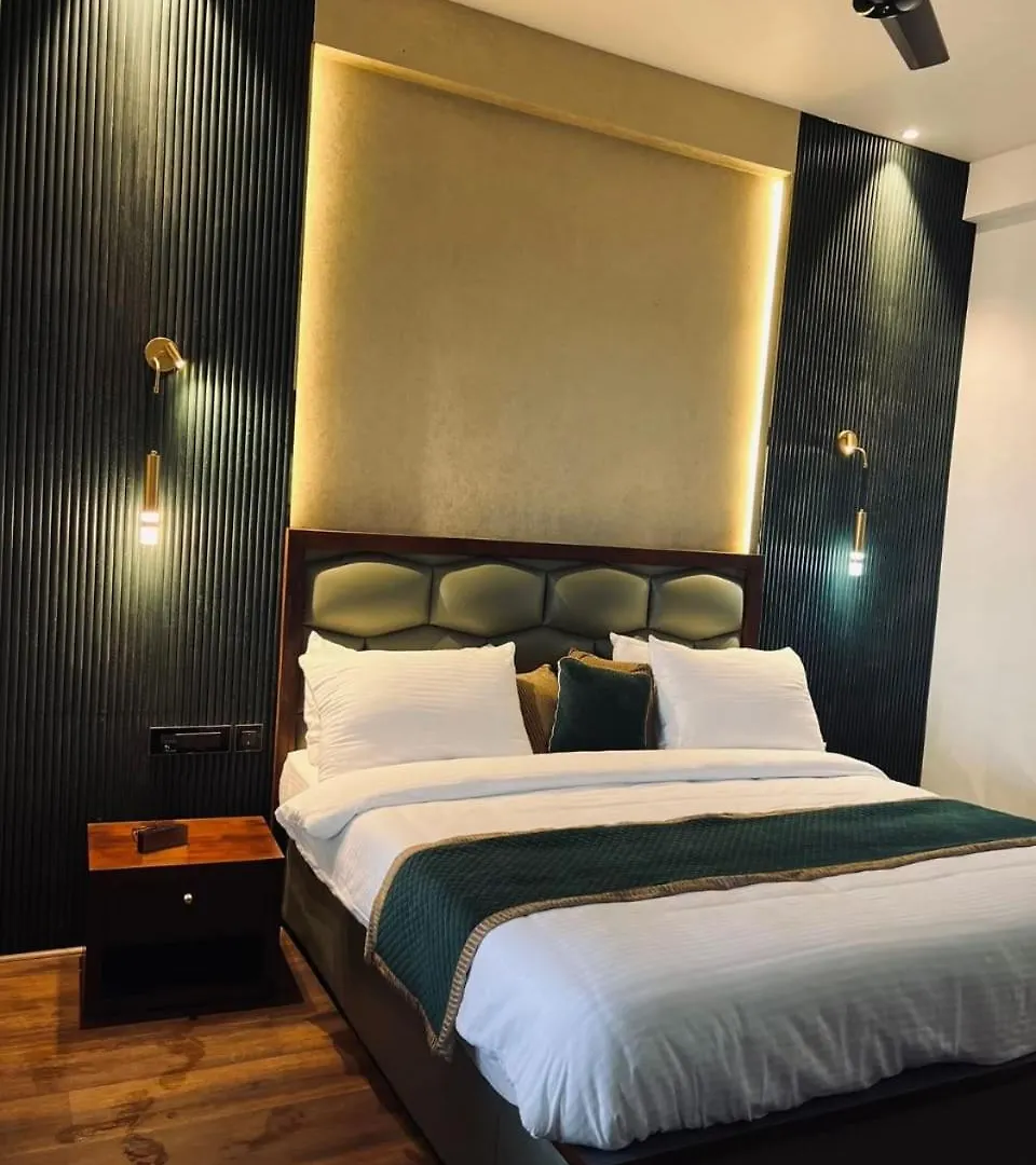Villa Aven - Premium Suits Kakkadampoyil 0*,  India